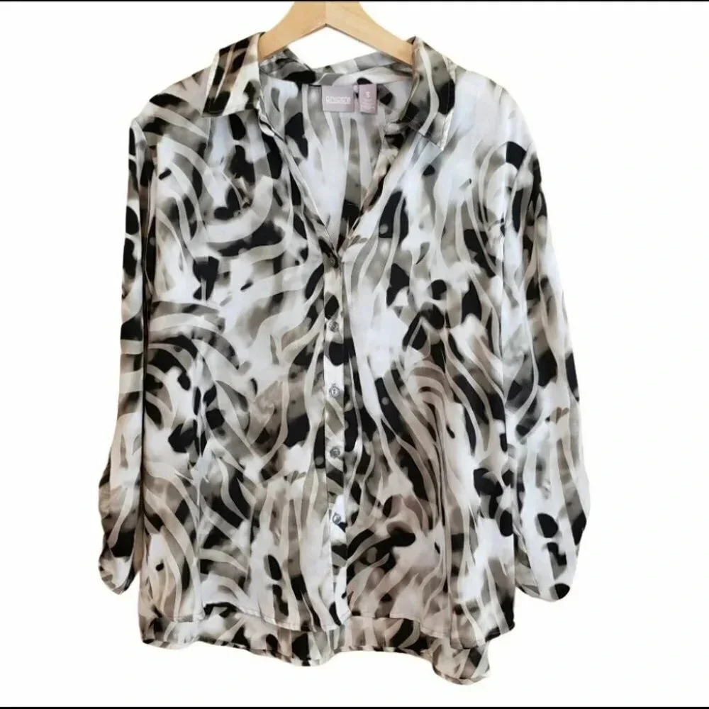 Chico's Button Down‎ Shirt Sz 3 Black White Abstract Roll Tab Long Sleeve Blouse